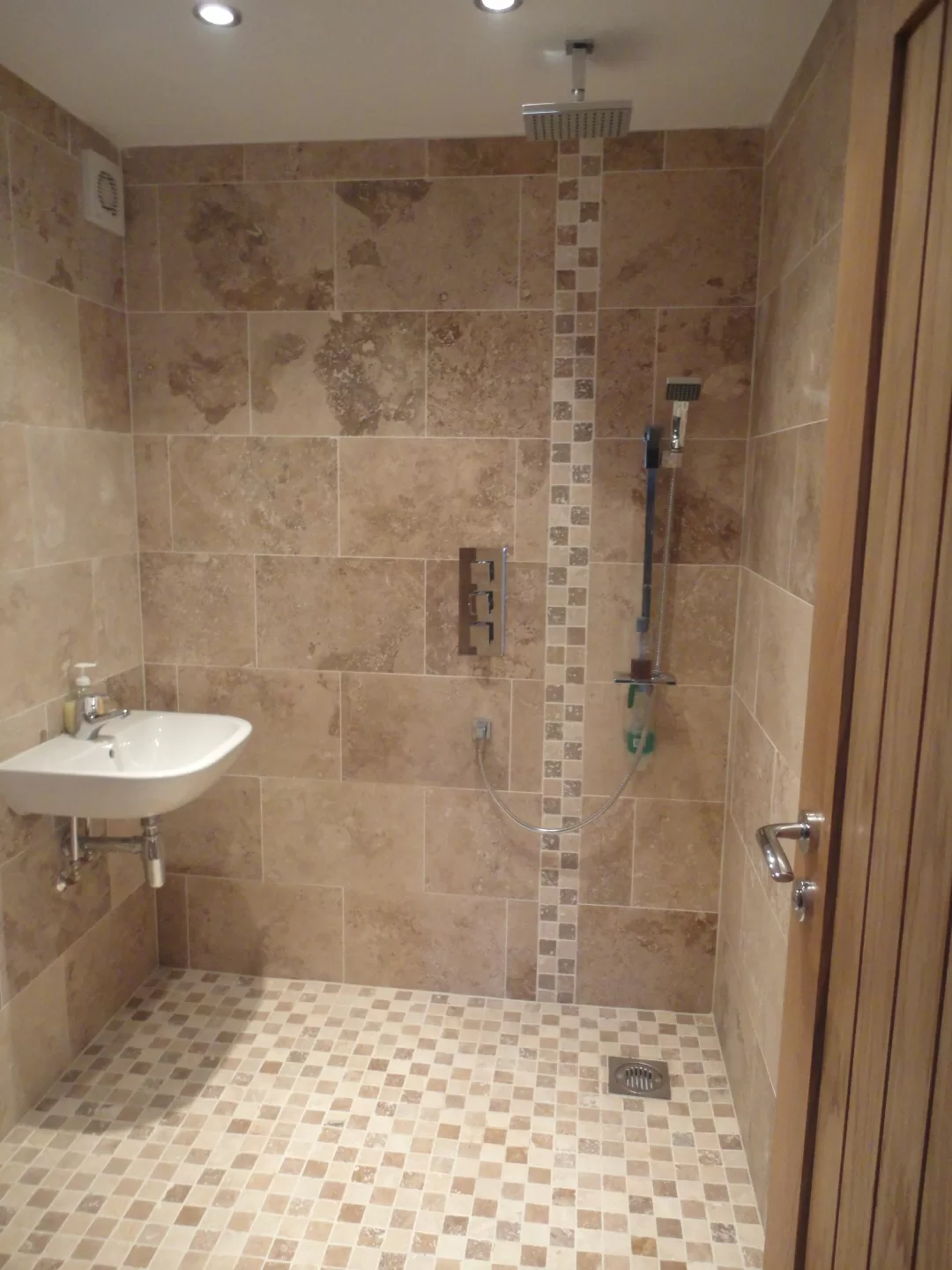 Modern Wet Room – Pytchley Road, Rugby